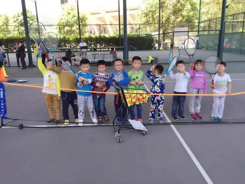 星空体育网址：群众体育冠军王俊洁：推广网球运动掀起健康热潮(图3)