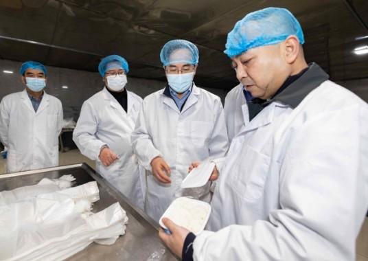 张国锋调研农业企业(图2)