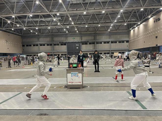 2024年广东省“世承杯”击剑联赛（第八站）激烈开赛(图2)