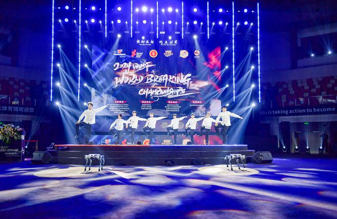 星空体育平台：2024圆满收官2025更加精彩！成都蝉联“年度体育城市”！(图2)