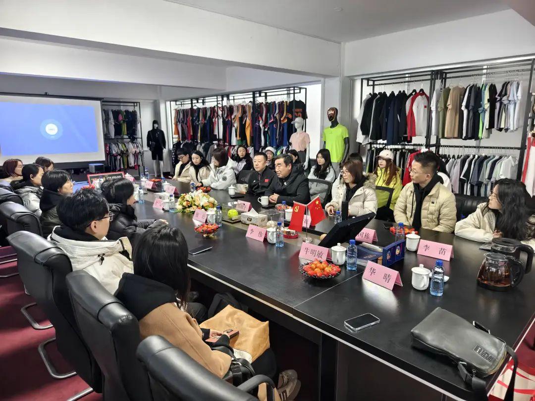 小米集团党工团到烟台鹿扬体育考察调研(图2)