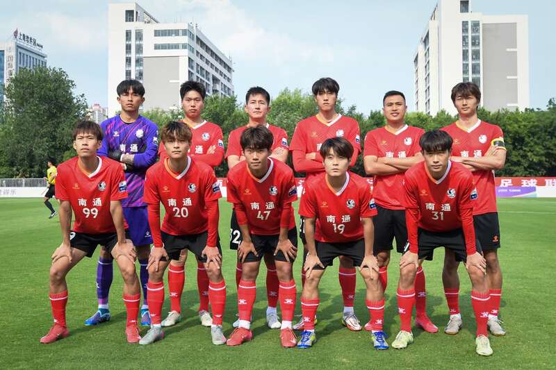 星空体育网址：踢出苏超“南哥”名号的00后：为家乡荣誉而战(图3)