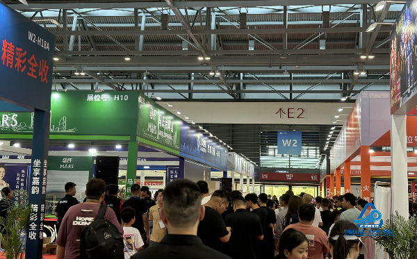 星空体育网址：2026第二届郑州台球展会42万平米盛宴开启台球产业新纪元(图2)