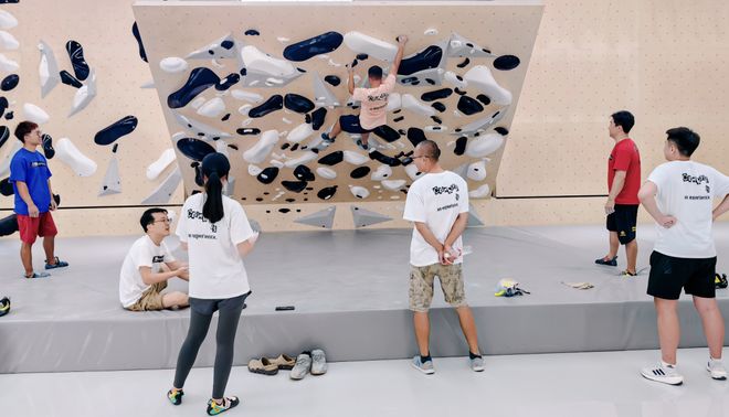 星空体育平台：50万岩友掀起攀岩热潮谁吃到了红利？(图9)