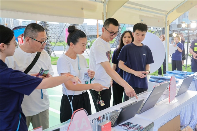 联想足球嘉年华深圳站圆满落幕科技与激情共绘绿茵新篇章(图6)