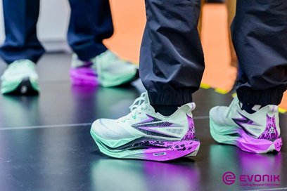 科技赋能绿色未来：361度联合赢创发布第二代MassBalance低碳环保跑鞋飞燃5(图6)