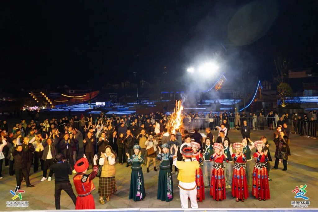 星空体育网址：“恩BA”又亮相湖北省全民健身公共服务“五到五边”交流活动在恩施举行(图3)